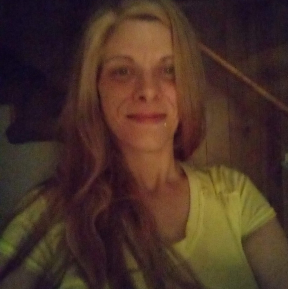 Meet your Posher, Chrissy - Picture 3 of 3